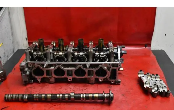 Honda CR-V Engine head 