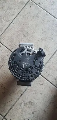 BMW 5 E60 E61 Generator/alternator 7550968
