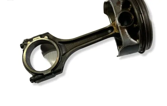 Ford F250 Piston with connecting rod LC3E6K100KA