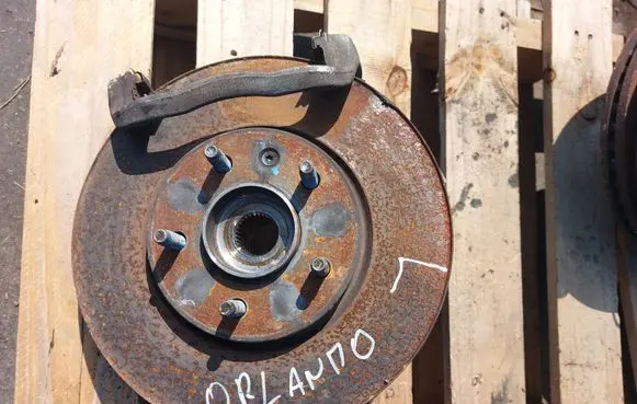 Chevrolet Orlando Front wheel hub spindle knuckle