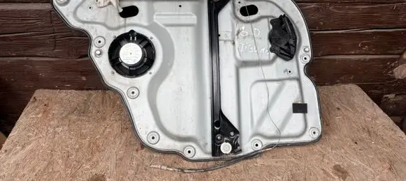Volkswagen Touran I Rear window lifting mechanism without motor 1T0839756E 2010705 117124