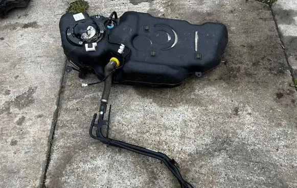 Ford Escape IV Fuel tank LX619P860TG LX619H307TC