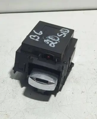 Volkswagen PASSAT B6 Ignition lock 3C0905843M 3330