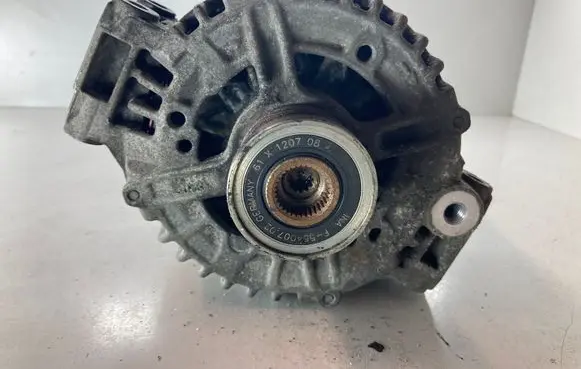BMW 3 E90 E91 Generator/alternator 0121715017