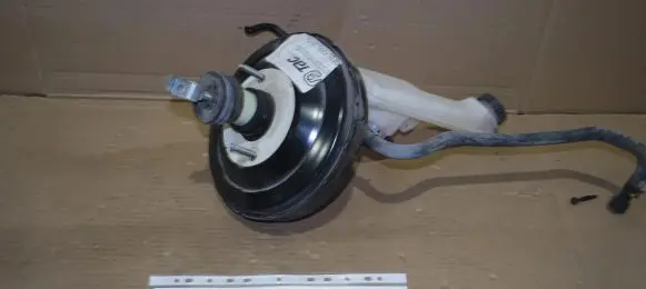 Opel Karl Brake booster