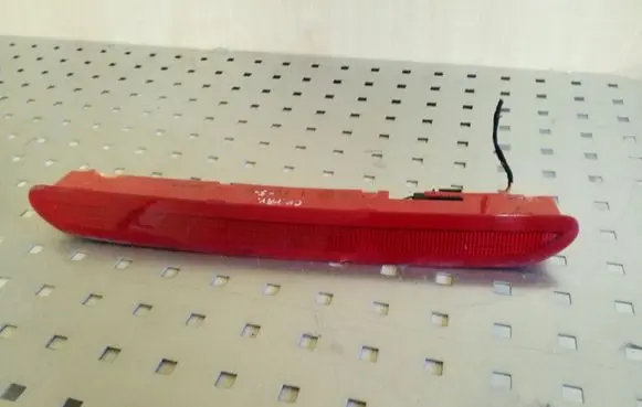 Volkswagen Golf V Third/center stoplight