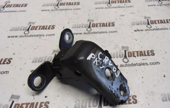 Honda CR-V Front door upper hinge