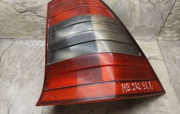 Mercedes-Benz C W202 Rear/tail lights 2028204064