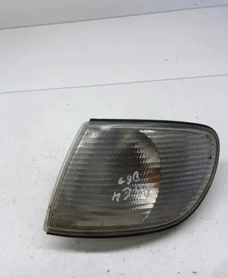 Audi A6 S6 C4 4A Front indicator light