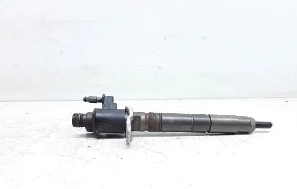 Volvo V60 Fuel injector 31303238