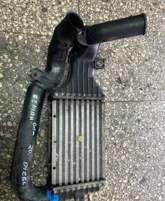 Opel Zafira A Intercooler radiator 09129519 E73645