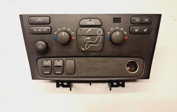 Volvo V70 Climate control unit 7923