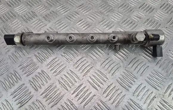 Mercedes-Benz C W204 Fuel main line pipe A6510700495