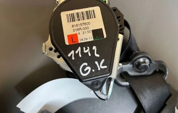 Volvo V60 Rear seatbelt 616157600