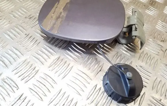 Mitsubishi Outlander Fuel tank cap