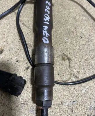 Volkswagen II LT Fuel injector 074130202