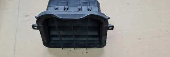 Audi A7 S7 4G Quarter panel pressure vent 4G8819301