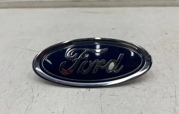 Ford Fiesta Manufacturer badge logo/emblem c1bb-8b262-aa