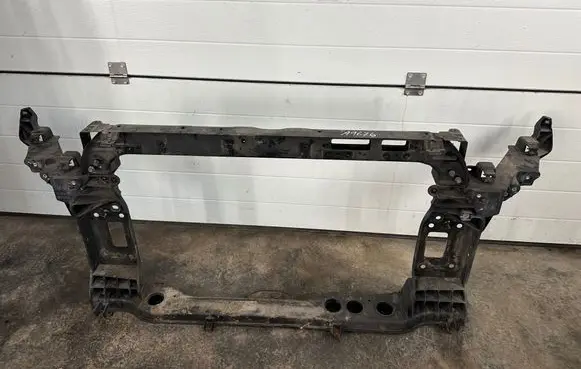Hyundai Tucson TL Radiator support slam panel 64101D7001