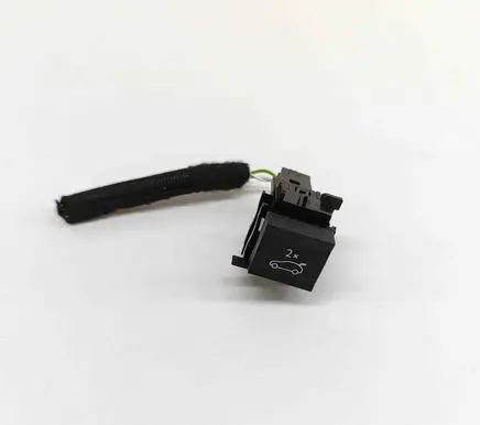 Peugeot 3008 III Tailgate/boot open switch button 98266281ZD