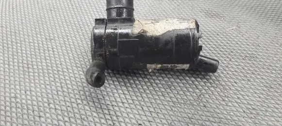 Hyundai Lantra II Windscreen/windshield washer pump 98510-22000