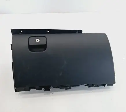Jaguar XE Glove box