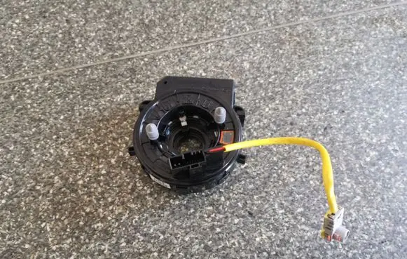 Hyundai Kona I Airbag slip ring squib (SRS ring)