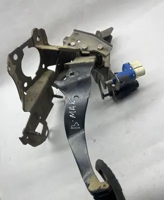 Ford B-MAX Clutch pedal DMMK