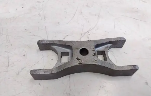 Volkswagen Sharan Fuel Injector clamp holder 04L216