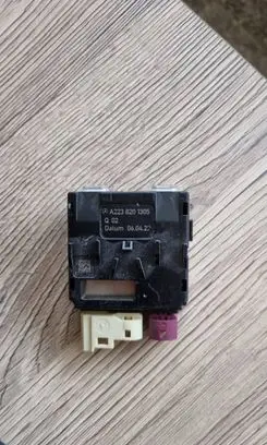 Mercedes-Benz S W223 USB socket connector A2238201305