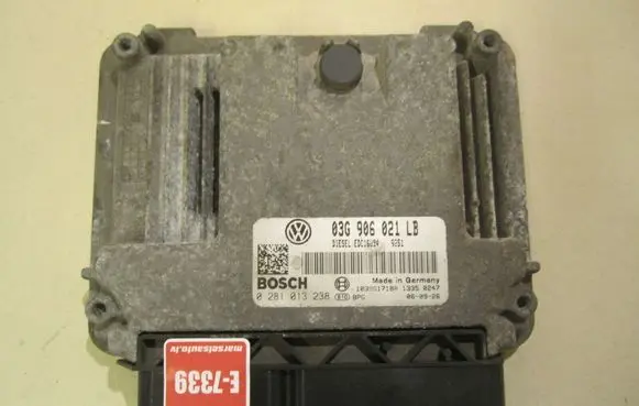 Skoda Octavia Mk2 (1Z) Engine control unit/module 03G906021LB