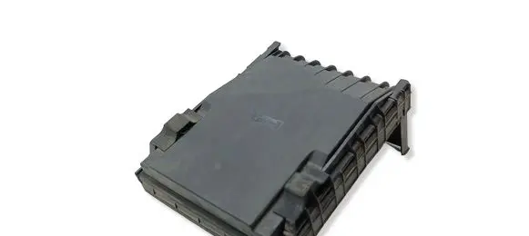 Volkswagen PASSAT B7 Fuse box cover 1K0937132F