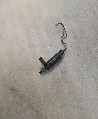 Audi Q7 4L Headlight washer pump 3B0955681 001005