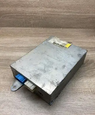BMW 5 E39 Video control module 6906923 037138051 8222095