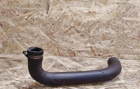 Mercedes-Benz S W140 Engine coolant pipe/hose