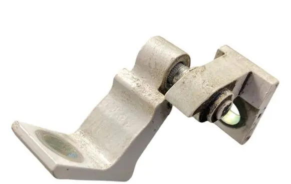 Skoda Yeti (5L) Front door upper hinge 8K0831402K