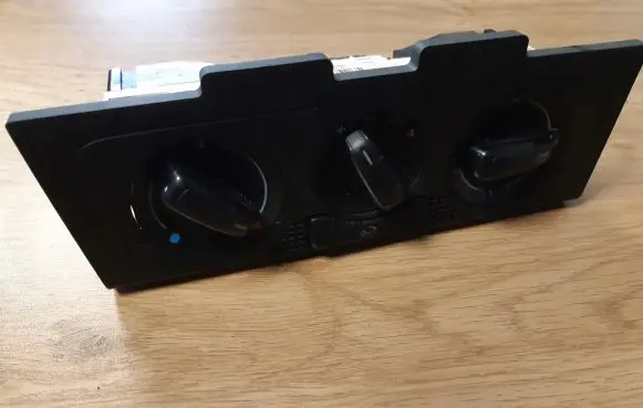 Volkswagen Polo V 6R Climate control unit 6R0819045A