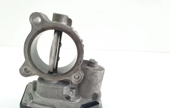 BMW 1 F20 F21 Throttle valve 7810752 781075203