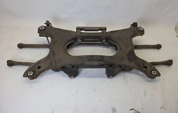 Land Rover Evoque I Rear subframe 