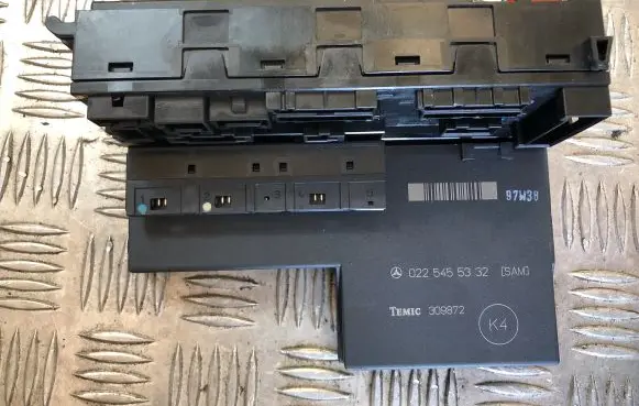 Mercedes-Benz E W210 Comfort/convenience module 0225455332 309872 97W38