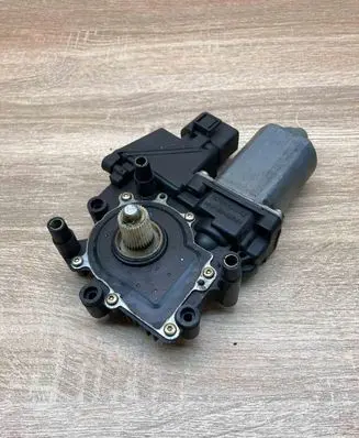 Audi A4 S4 B5 8D Front door window regulator motor 114188100