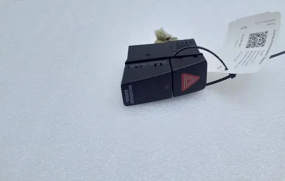 Suzuki SX4 S-Cross Hazard light switch 06021
