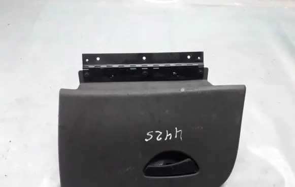 Ford Focus Glove box 98aba06050ag 98ab-a06050-ag