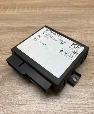 Opel Zafira A Door central lock control unit/module 24437076