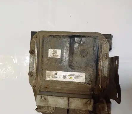 Opel Zafira B Engine control unit/module MB2758009923 55572800