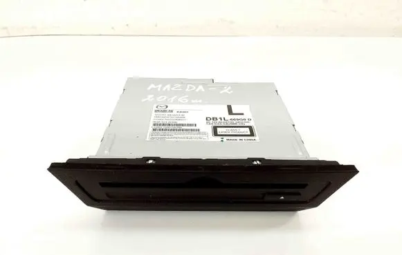 Mazda 2 CD/DVD changer DB1L669G0D