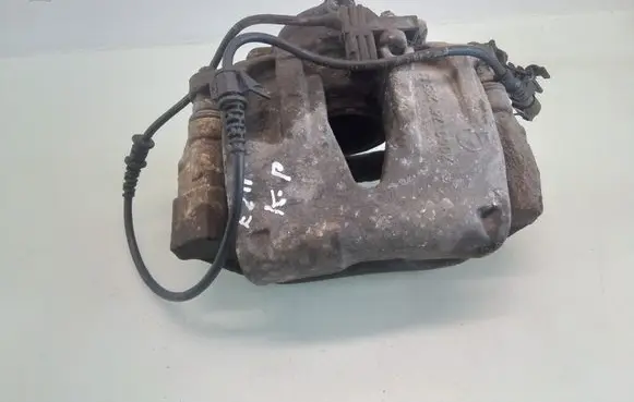 Mercedes-Benz E W211 Front brake caliper