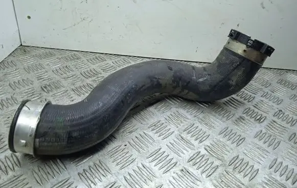 Mercedes-Benz E W212 Intercooler hose/pipe A2045280682