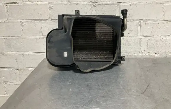 Engine oil radiator