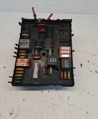 Audi A3 S3 8L Fuse module 1K0937124H